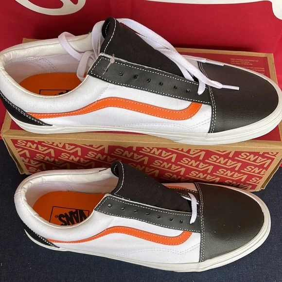 Vans Old Skool
(Classic Sport)Blk/Tr Wht
VNOA5KRF93U
Men’s sneakers - athletic - Picture 3 of 16